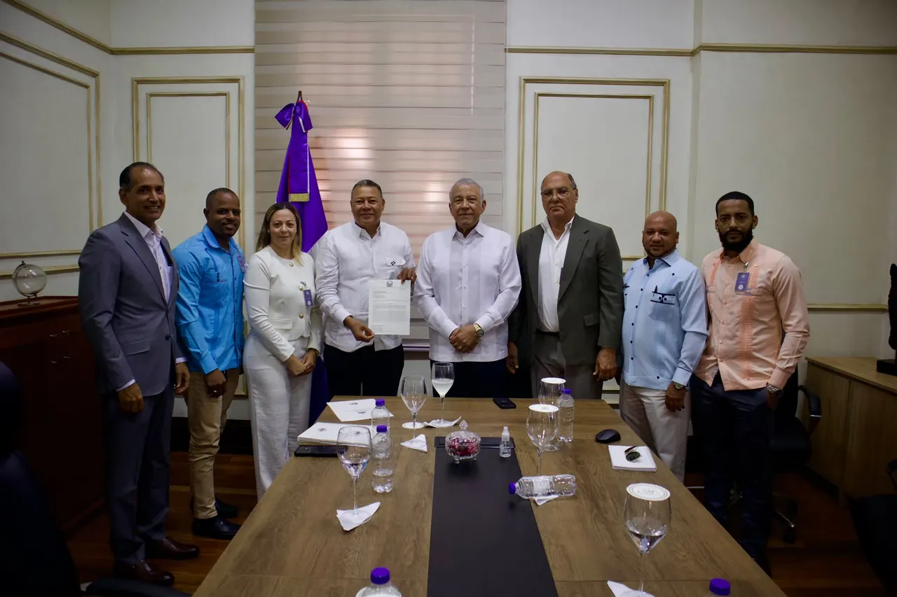 Productores de pollo piden al gobierno intervenir por crisis de precios