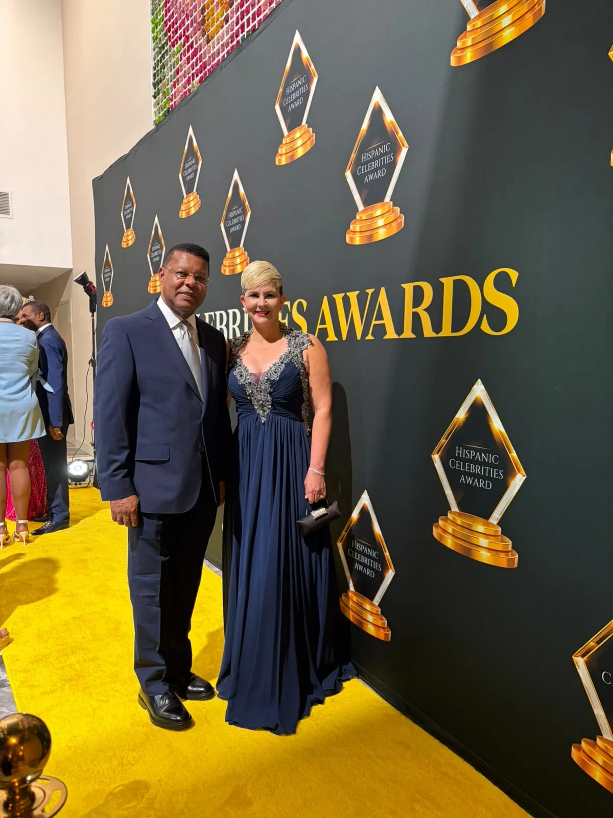 Dany Alcántara recibe premio en Miami por liderazgo en medios dominicanos