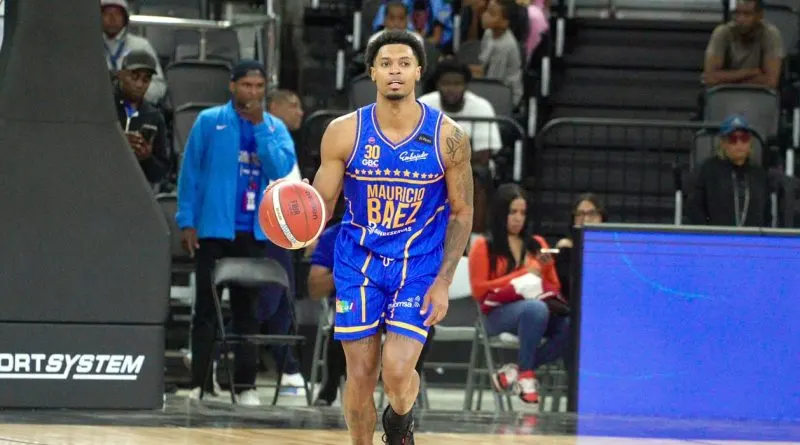 Mauricio Báez vence a Huellas del Siglo en inicio de fase eliminatoria del Torneo de Baloncesto