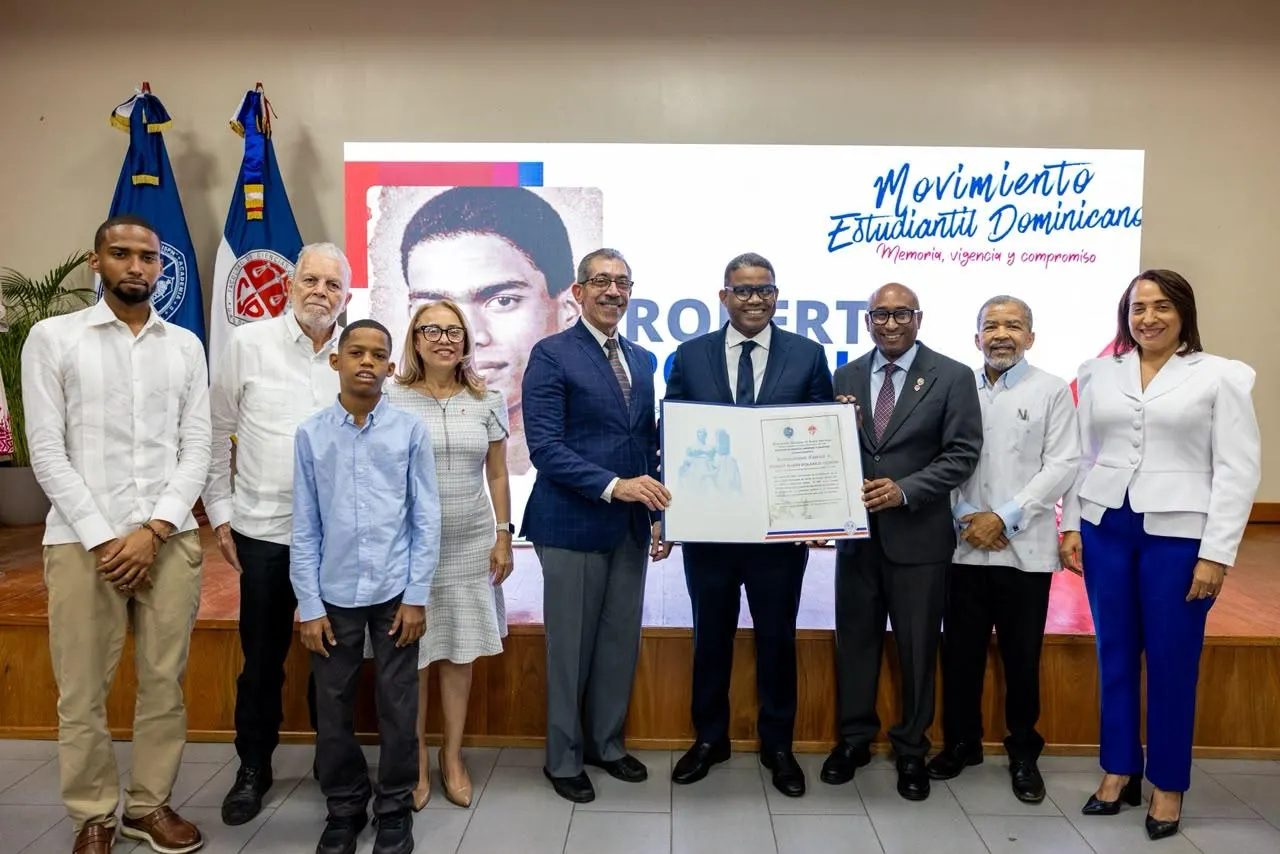UASD honra a Robert Polanco y otros dirigentes históricos de la Federación de Estudiantes Dominicanos