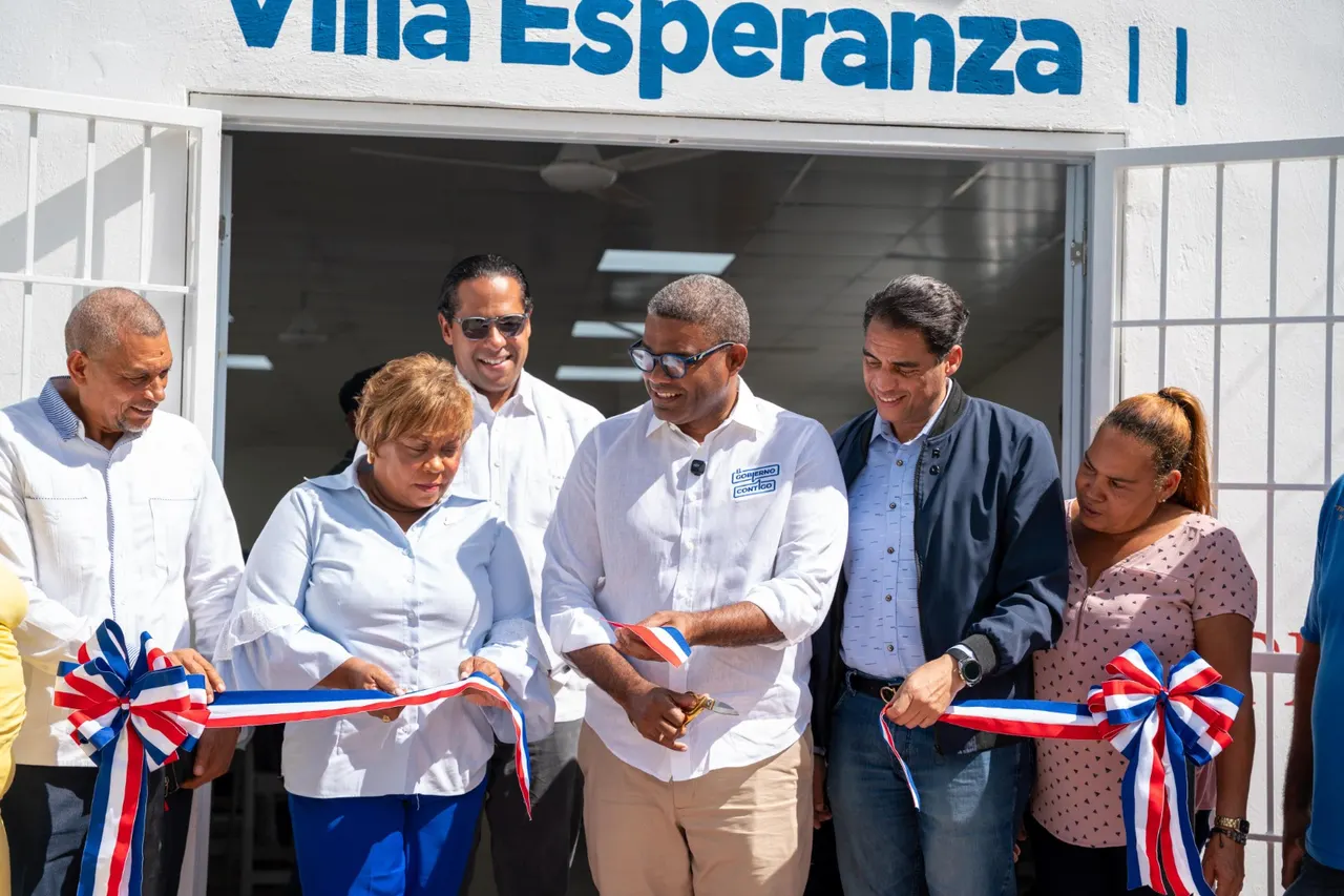 Propeep entrega centro comunitario en Villa Esperanza II con inversión de RD$3.7 millones