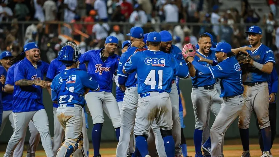 Tigres del Licey logran un juego sin hits contra los Toros del Este