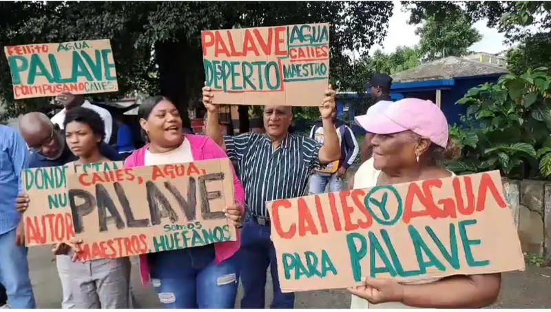 Denuncian problemas en servicios básicos en Palavé, Santo Domingo Oeste