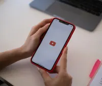 YouTube muestra más anuncios y no deja saltarlos