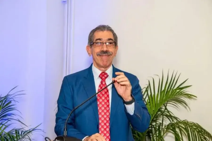 UASD niega aumento de sueldo al rector Jorge Asjana David