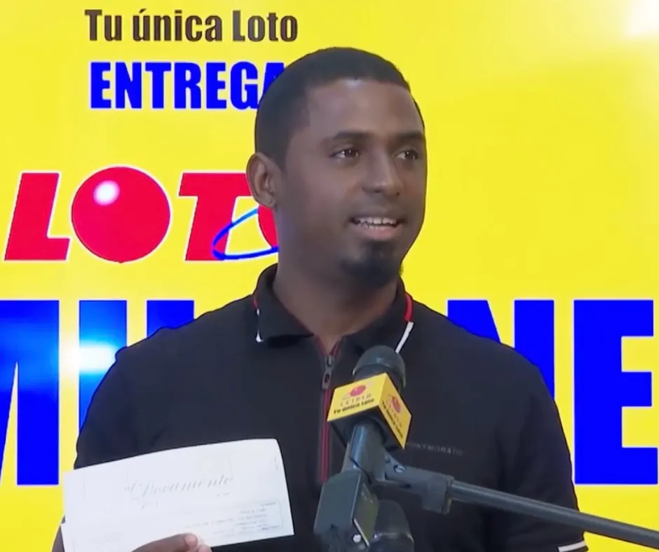 Joven gana 30 millones en el Loto