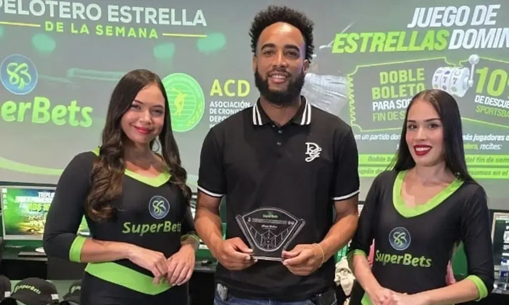 Raimel Tapia y Albert Abreu son elegidos Peloteros Estrella de la Semana
