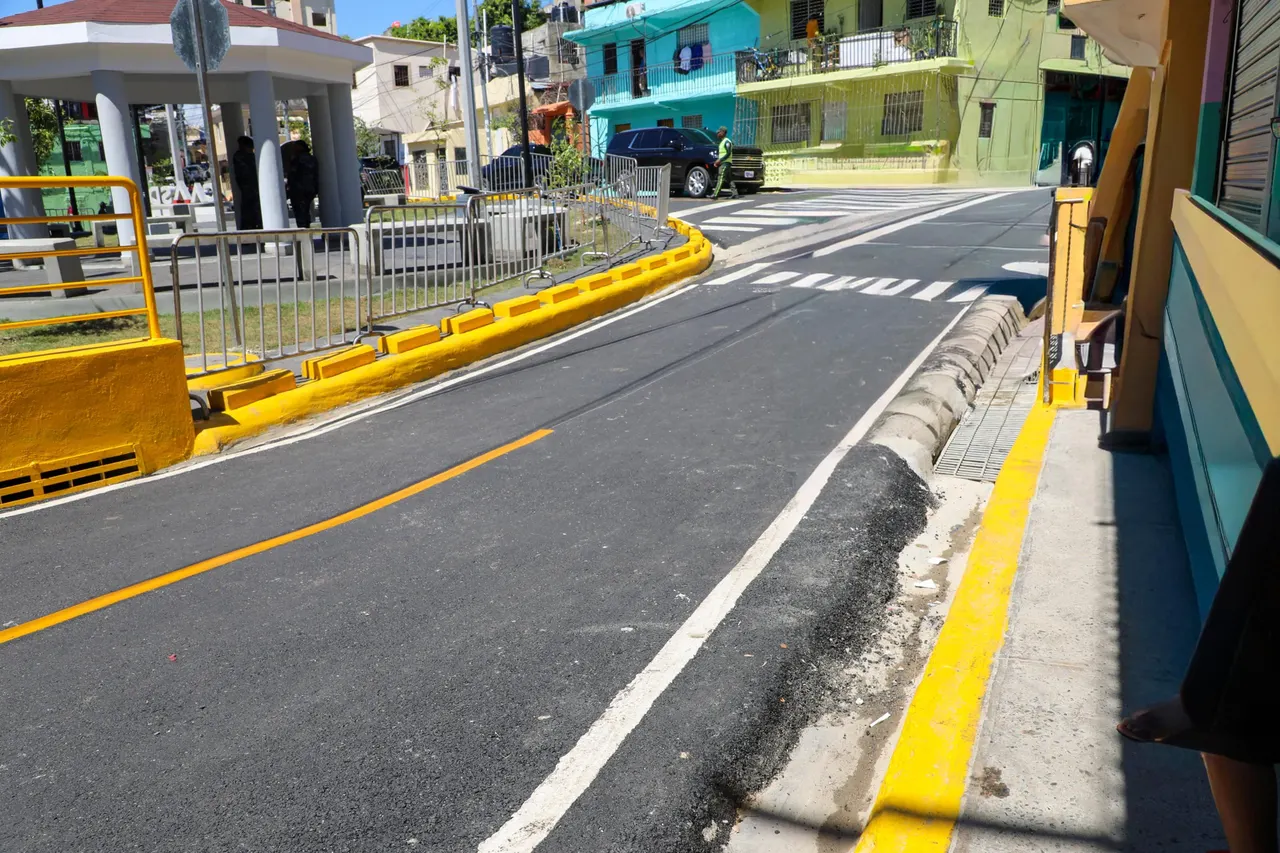 Entregan obras de saneamiento y drenaje pluvial en Herrera