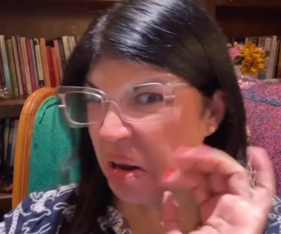Doctora Ana Simó responde a seguidora sobre orgasmo y penetración