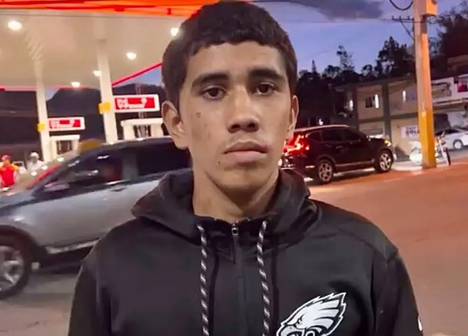 Joven que escapó de prisión se entrega a las autoridades