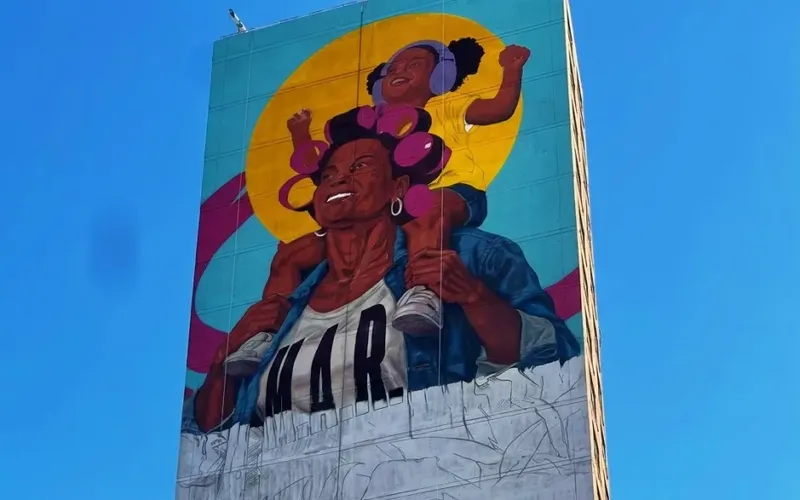 Artista dominicano termina mural de más de 260 pies en Nueva York