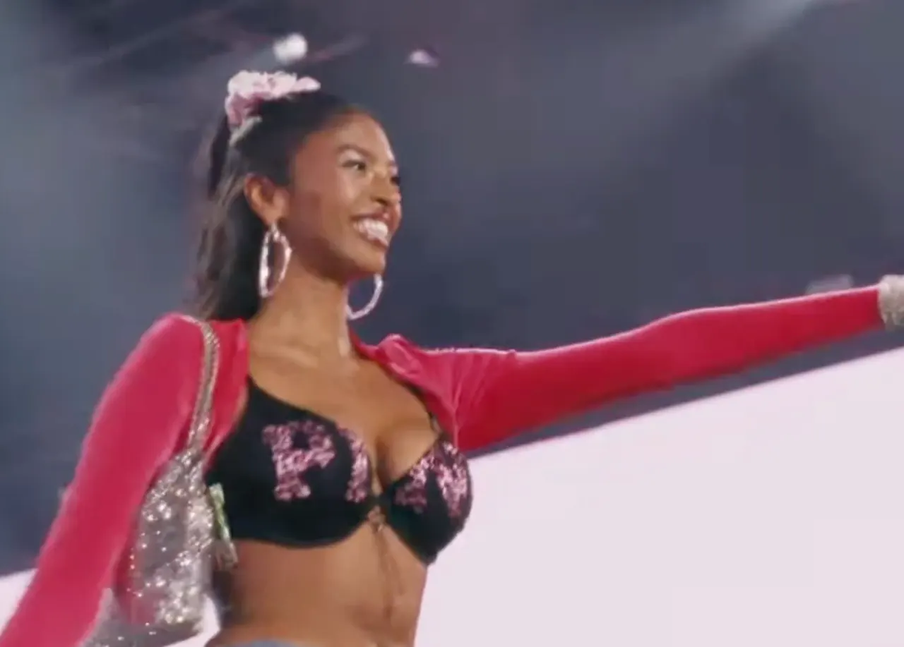 La hija de Kobe Bryant participó en el desfile de Victoria’s Secret