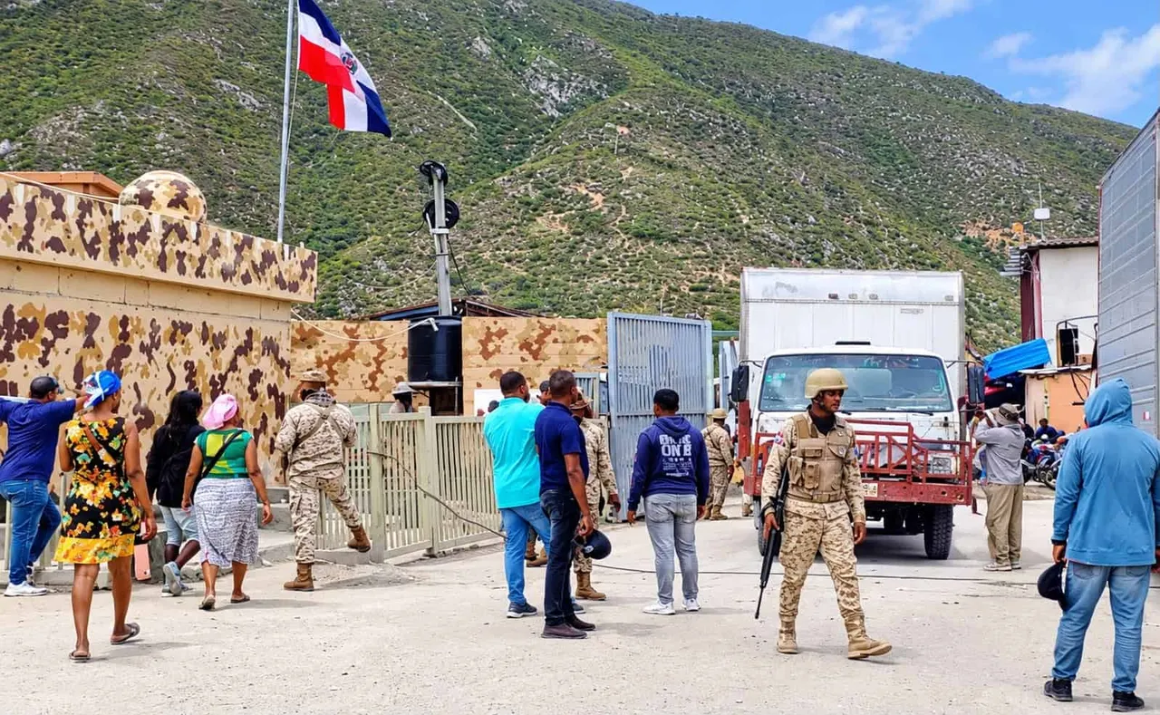 Comercio en Jimaní sigue normal pese a la presencia militar