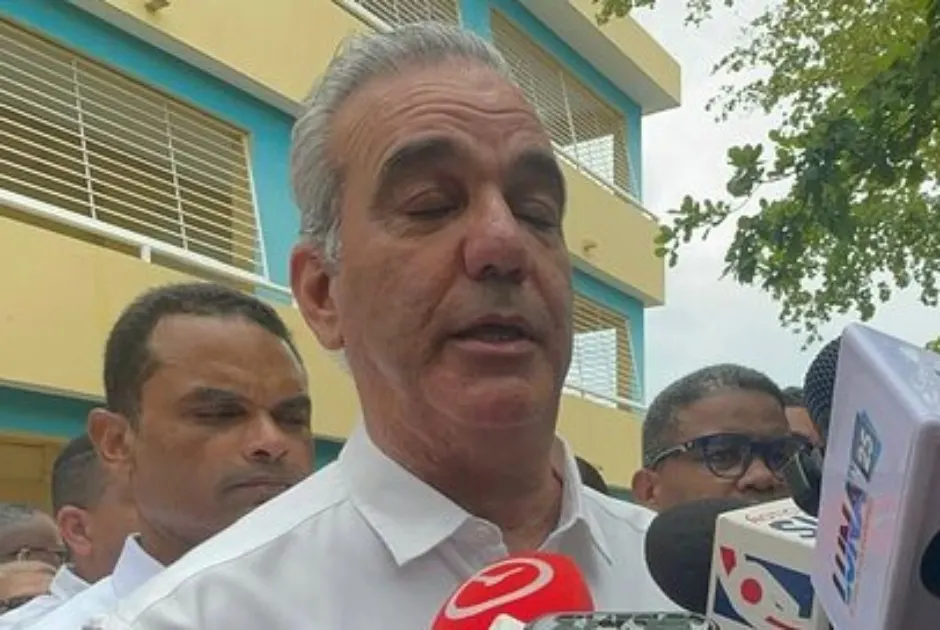 Abinader se reúne con Bukele para abordar la crisis en Haití