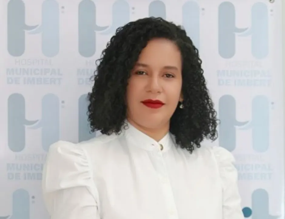 Suspenden directora del Hospital de Imbert por muerte de joven