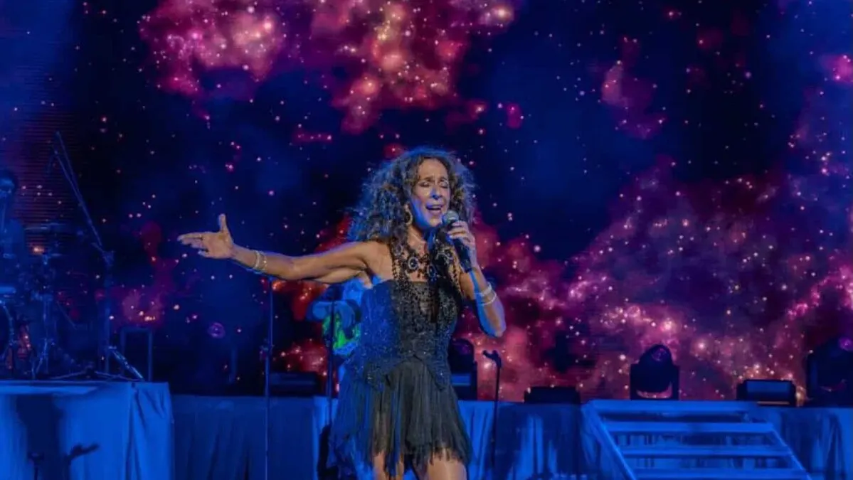 Rosario Flores presenta su gira en el Teatro Nacional